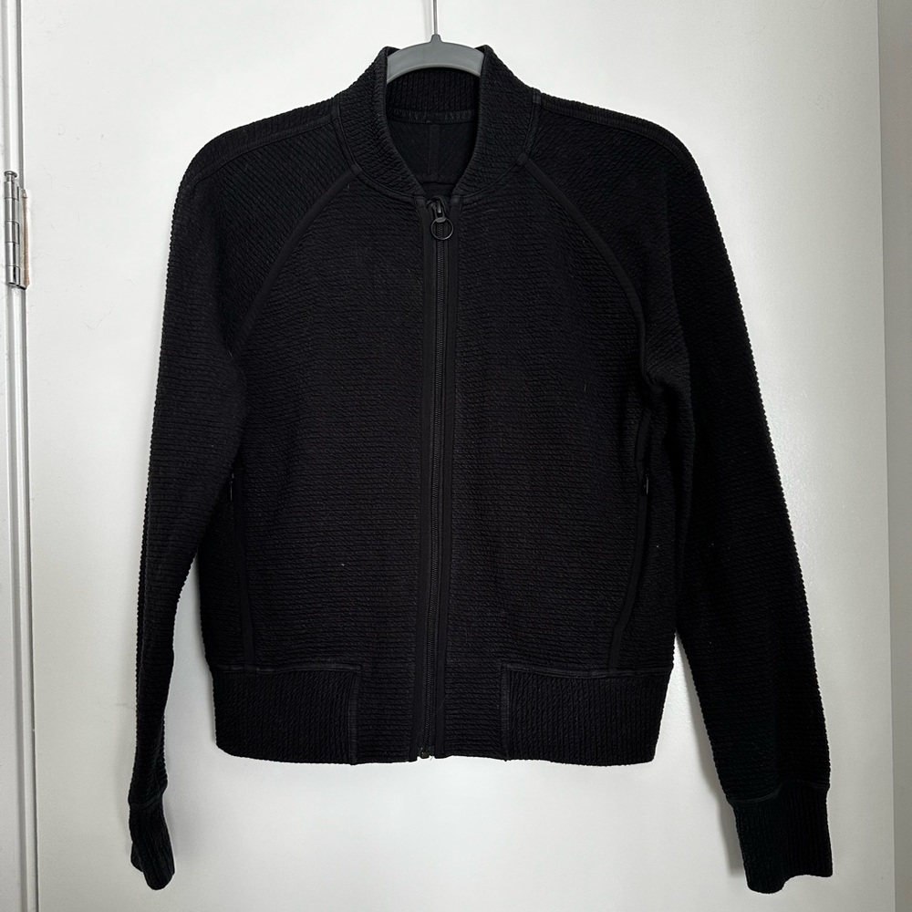Lululemon black bomber jacket size 6